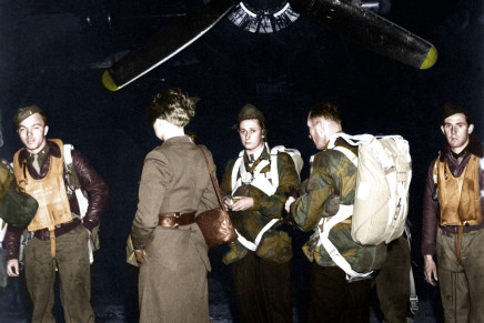 Colouring the War – An OSS Jedburgh Team Ready for Departure