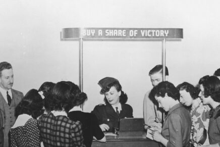 131 – Economists at War