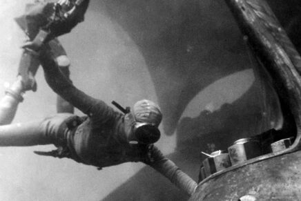 180 – US Navy Demolition Divers